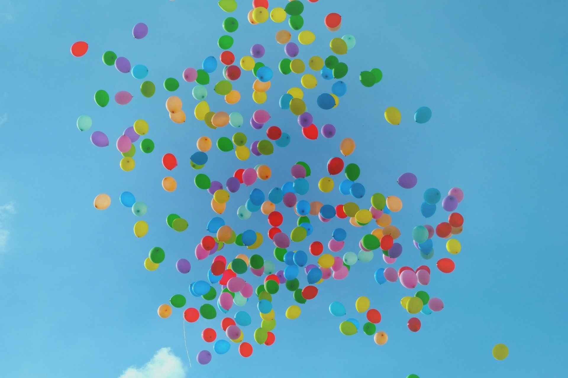 celebration of life ideas balloon release