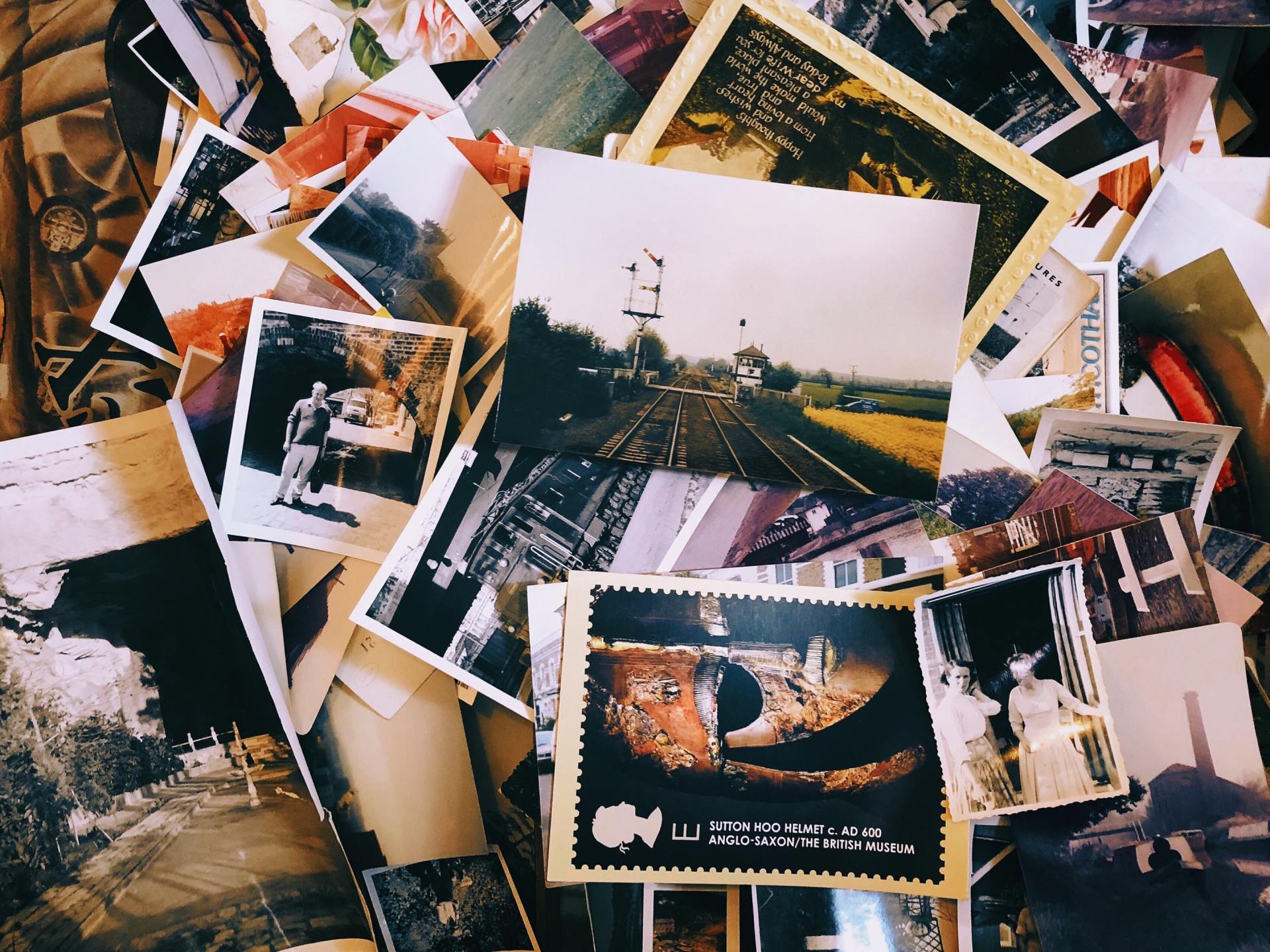 celebration of life ideas memory table