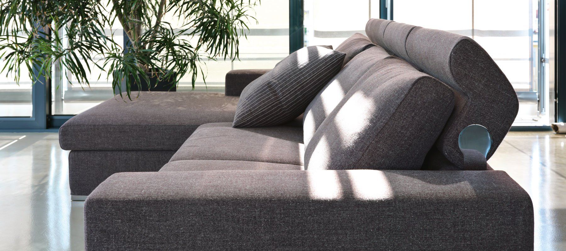 Doimo, divano con seduta relax