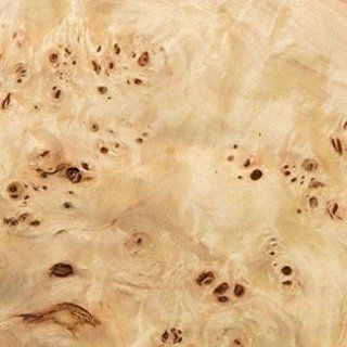 tavola in legno con effetti e sfumature