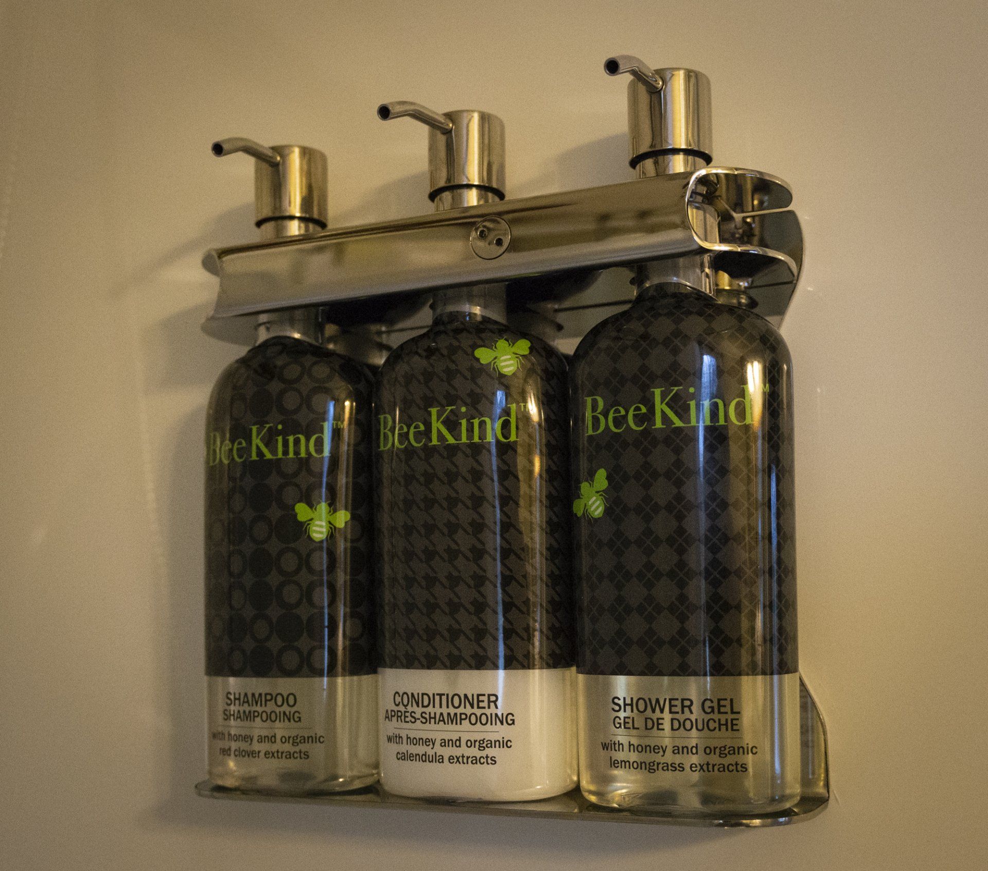 Gilchrist & Soames Bee Kind Amenities