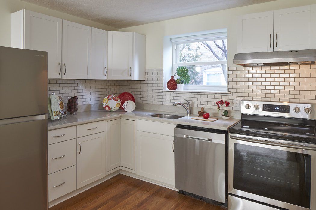 104 Trowbridge St #4 kitchen