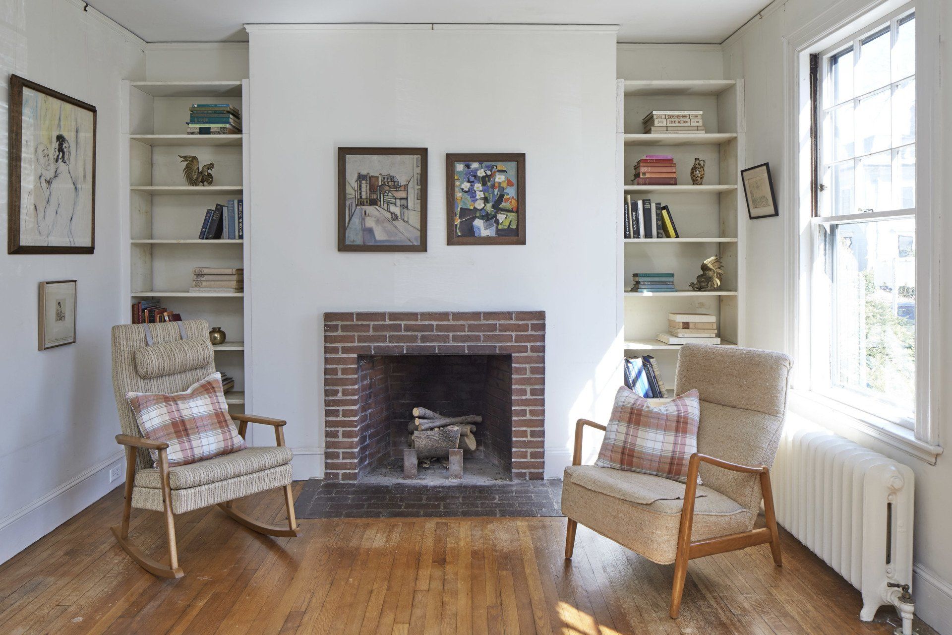 383 Broadway living room fireplace