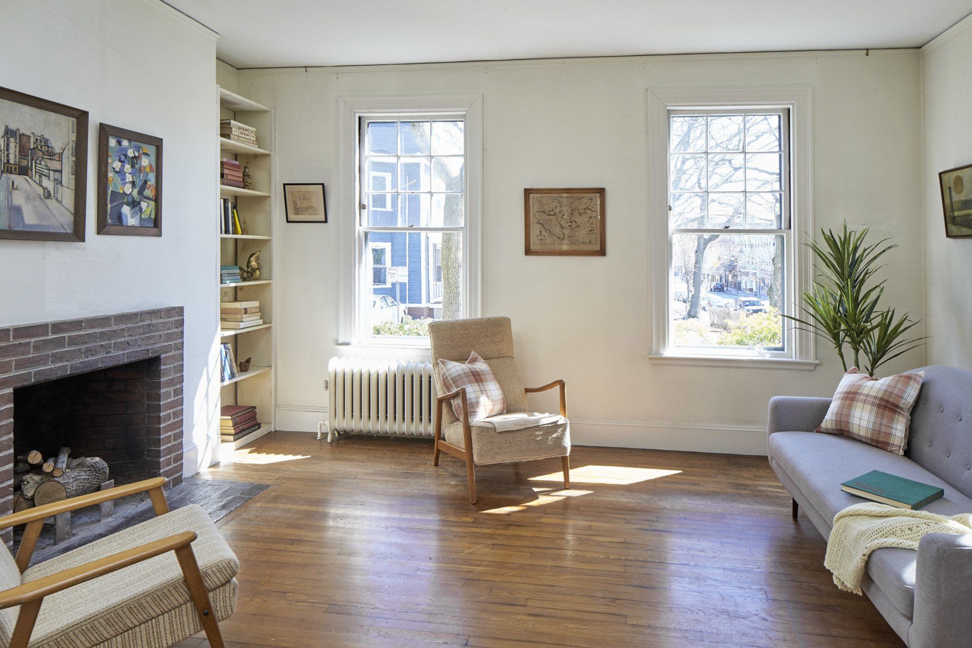 383 Broadway living room