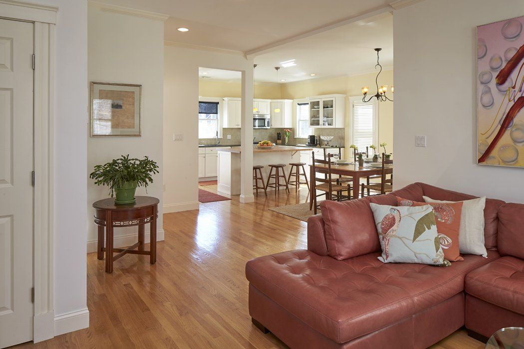 40A Newbury St living room