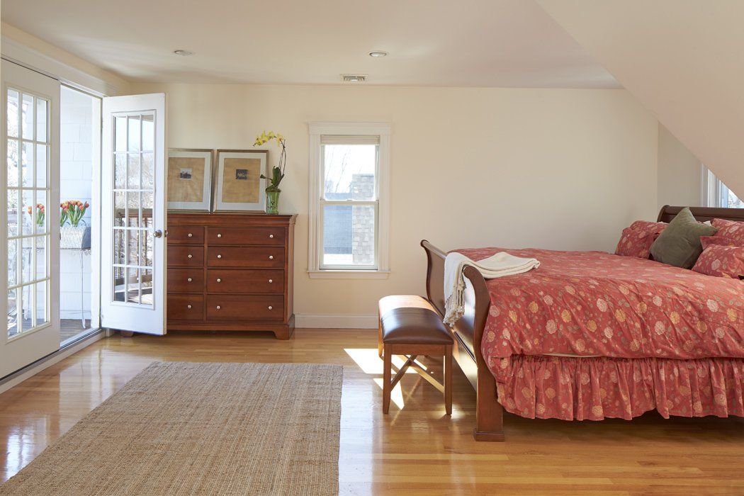 40A Newbury St master bedroom