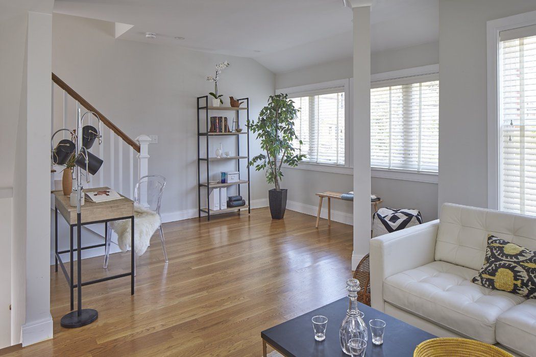 2-4 Linden Ave, Unit 2 living room