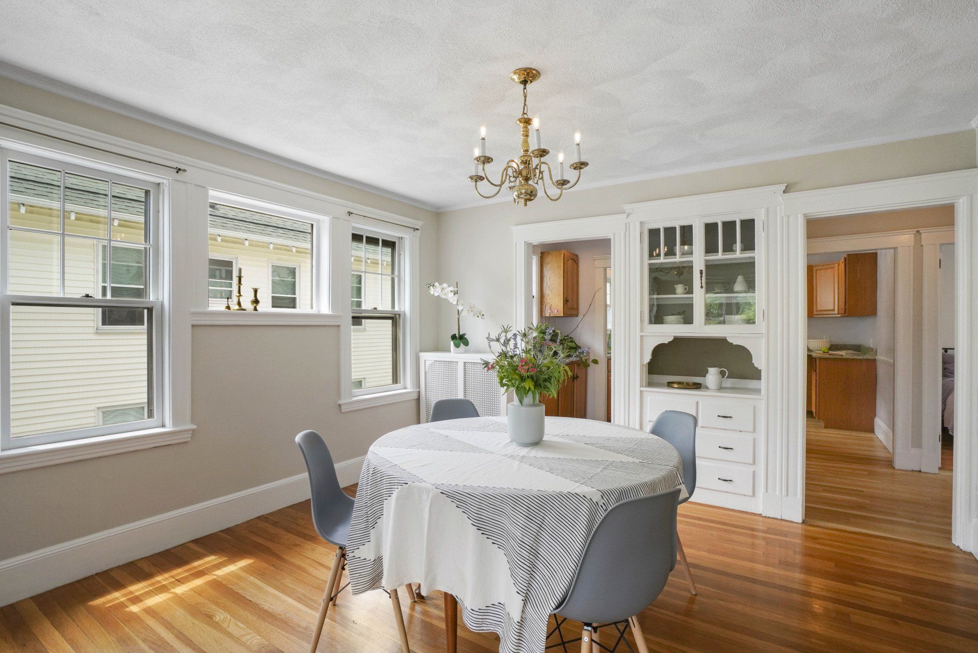 74 Amsden St dining