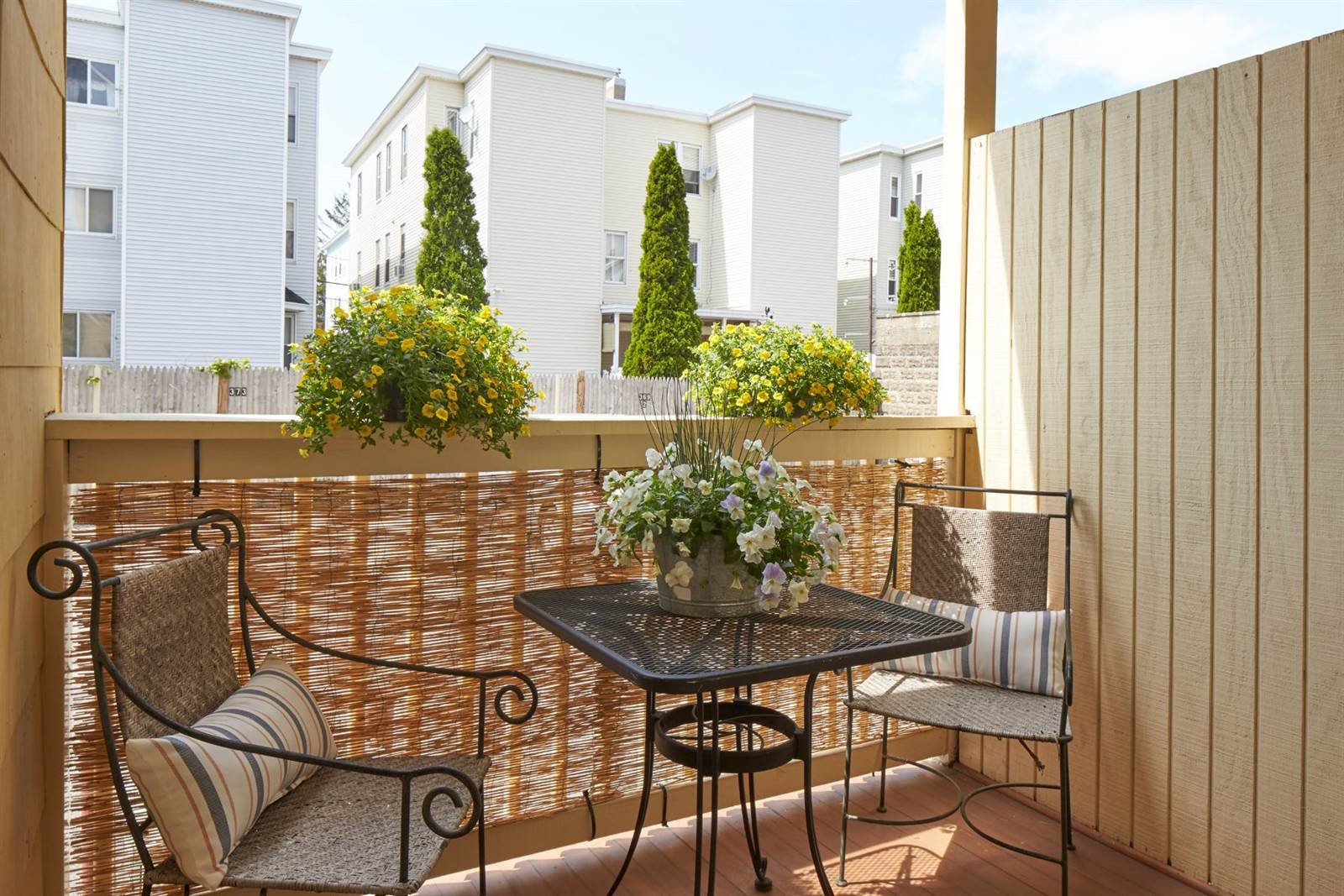 367 Columbia St deck