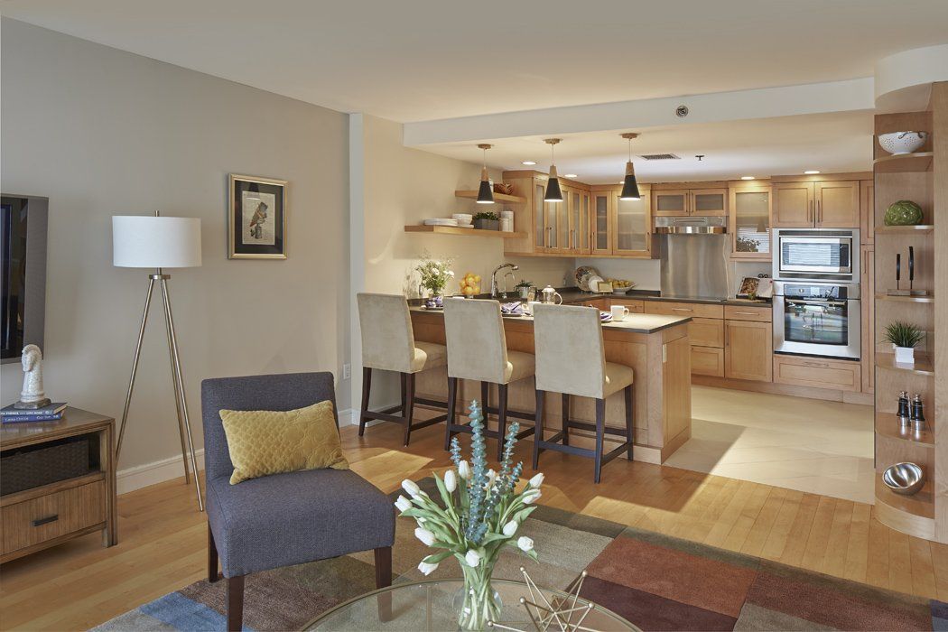 The Esplanade, Unit 501 kitchen