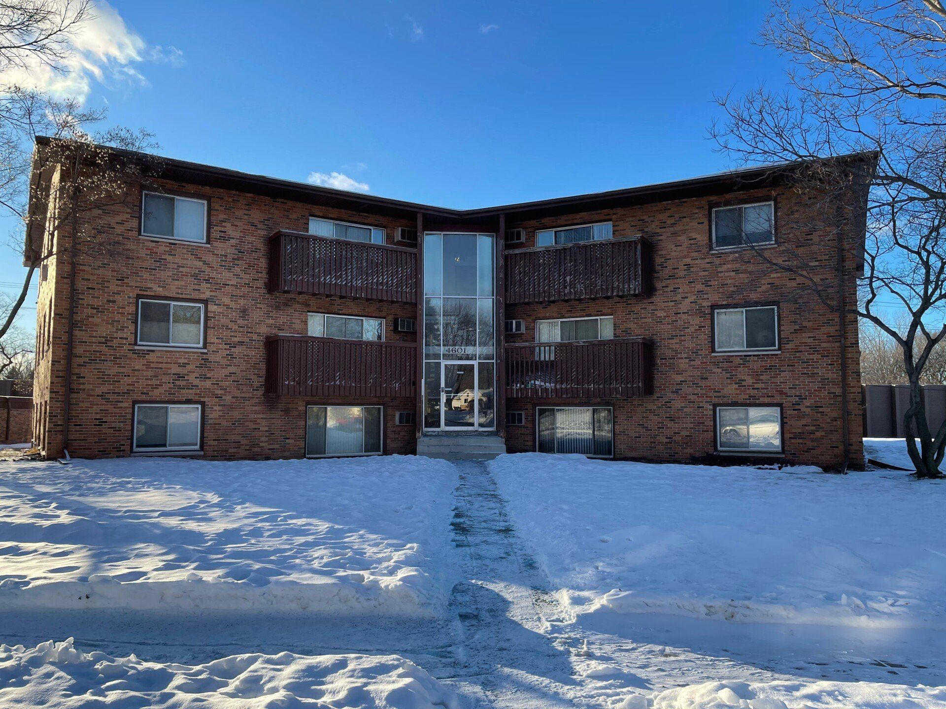 Eagle Crest Apartments