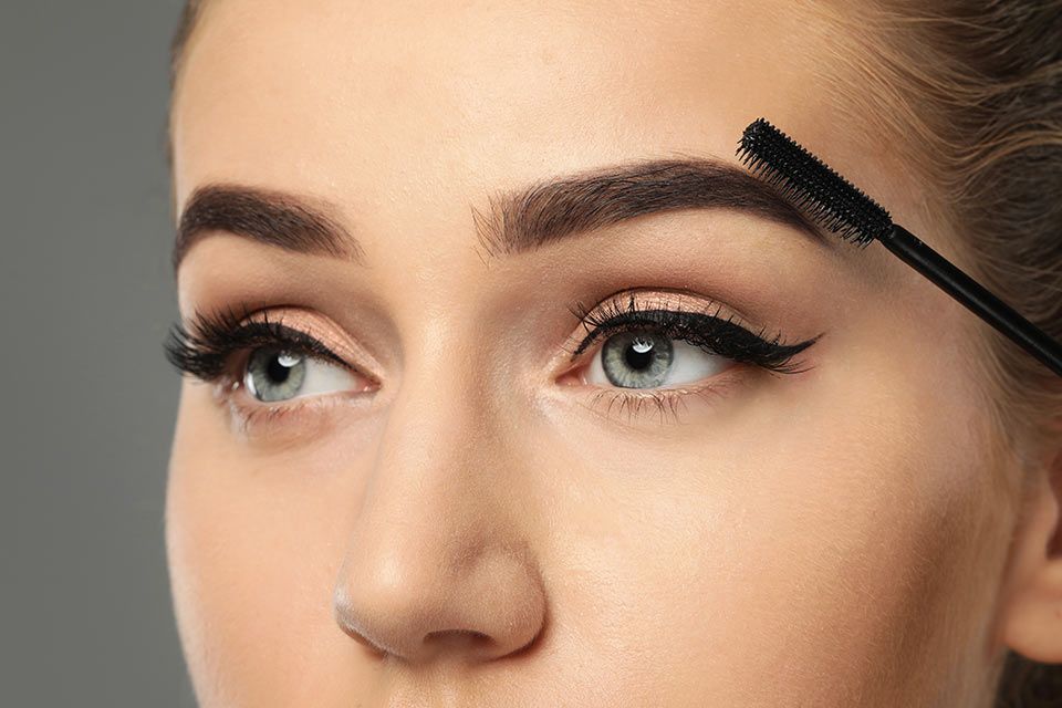 eyebrow tinting