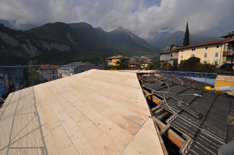 cantiere per la realizzazione di un tetto