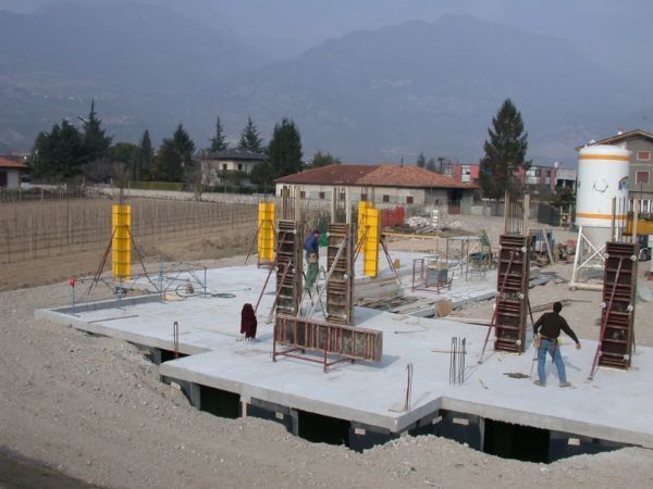cantiere per la ristrutturazione di una struttura turistica