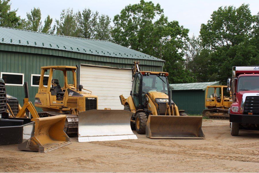 Canadian Lakes Excavating
