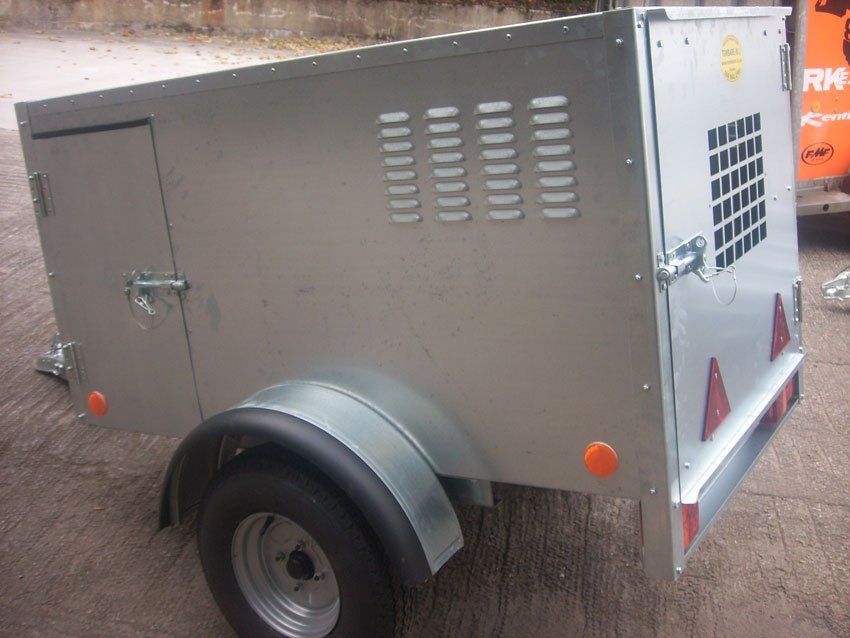 dog trailer