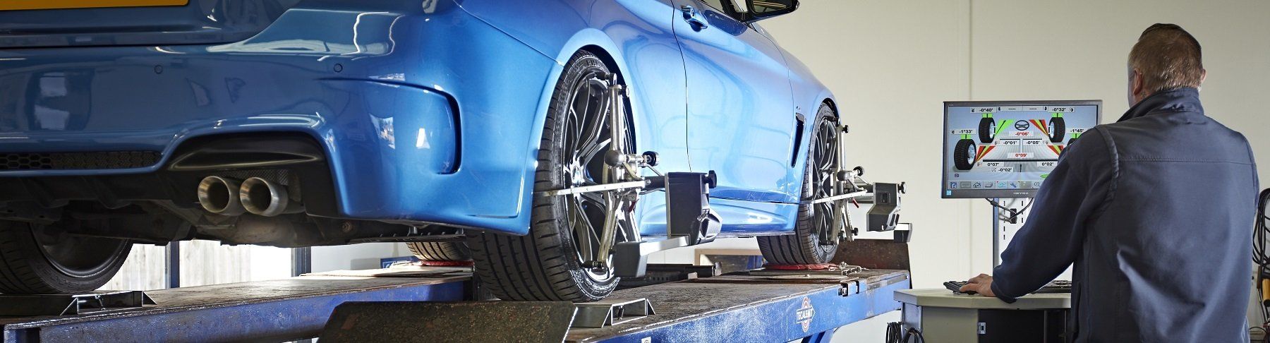 Tyres and tracking in Fleet, Hampshire
