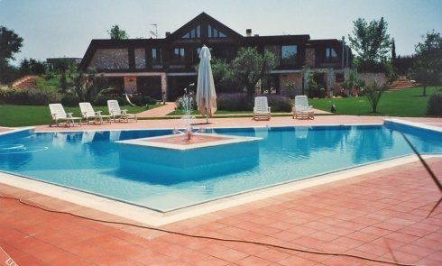 Piscina con fontana