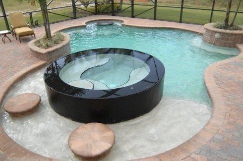 piscine Latina