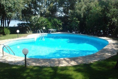 piscine Latina