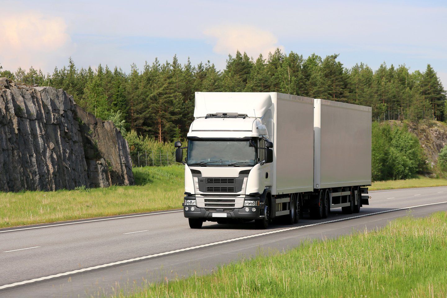 camion sulla strada