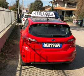 macchina con modello-GOLF