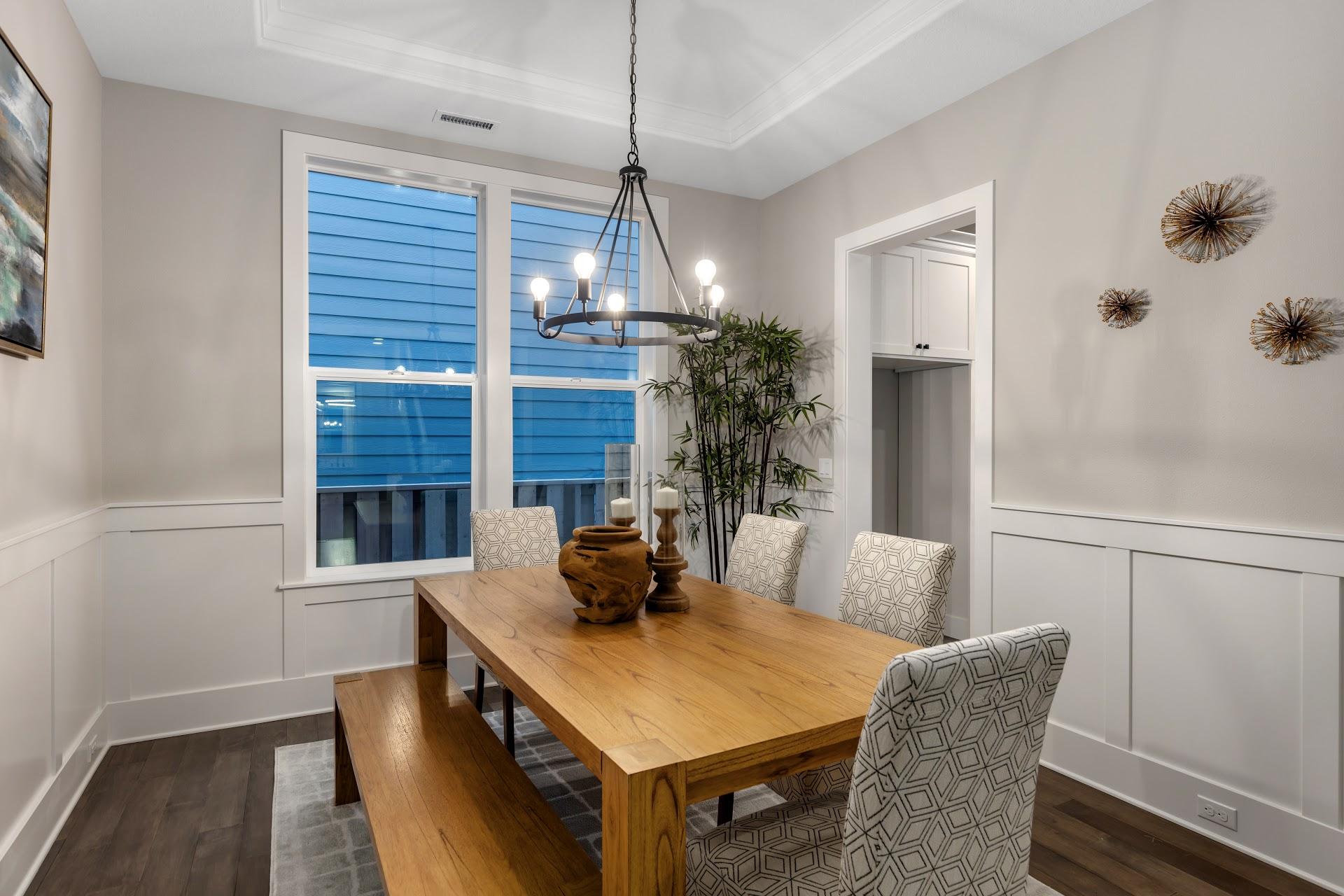 Noyes Homes | New Custom Homes | Beaverton, Oregon | Home living area | dinning room | entertainment room |