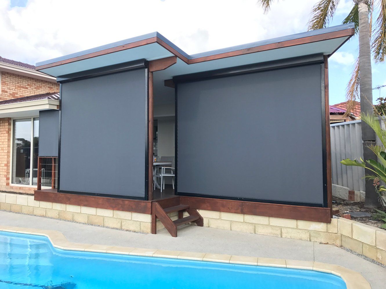 urban track retractable blind slate