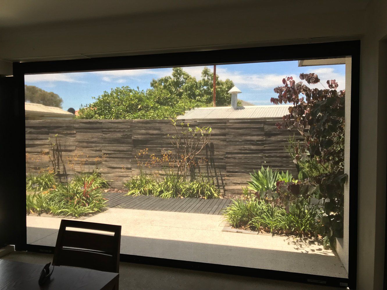 yoking urban track retractable blind