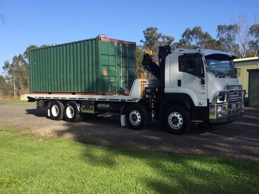 crane lifting containers