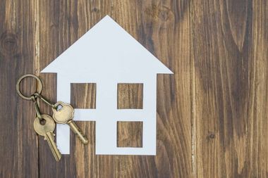 keys and house image