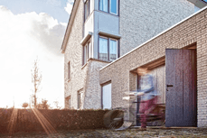 Garage met loopdeur