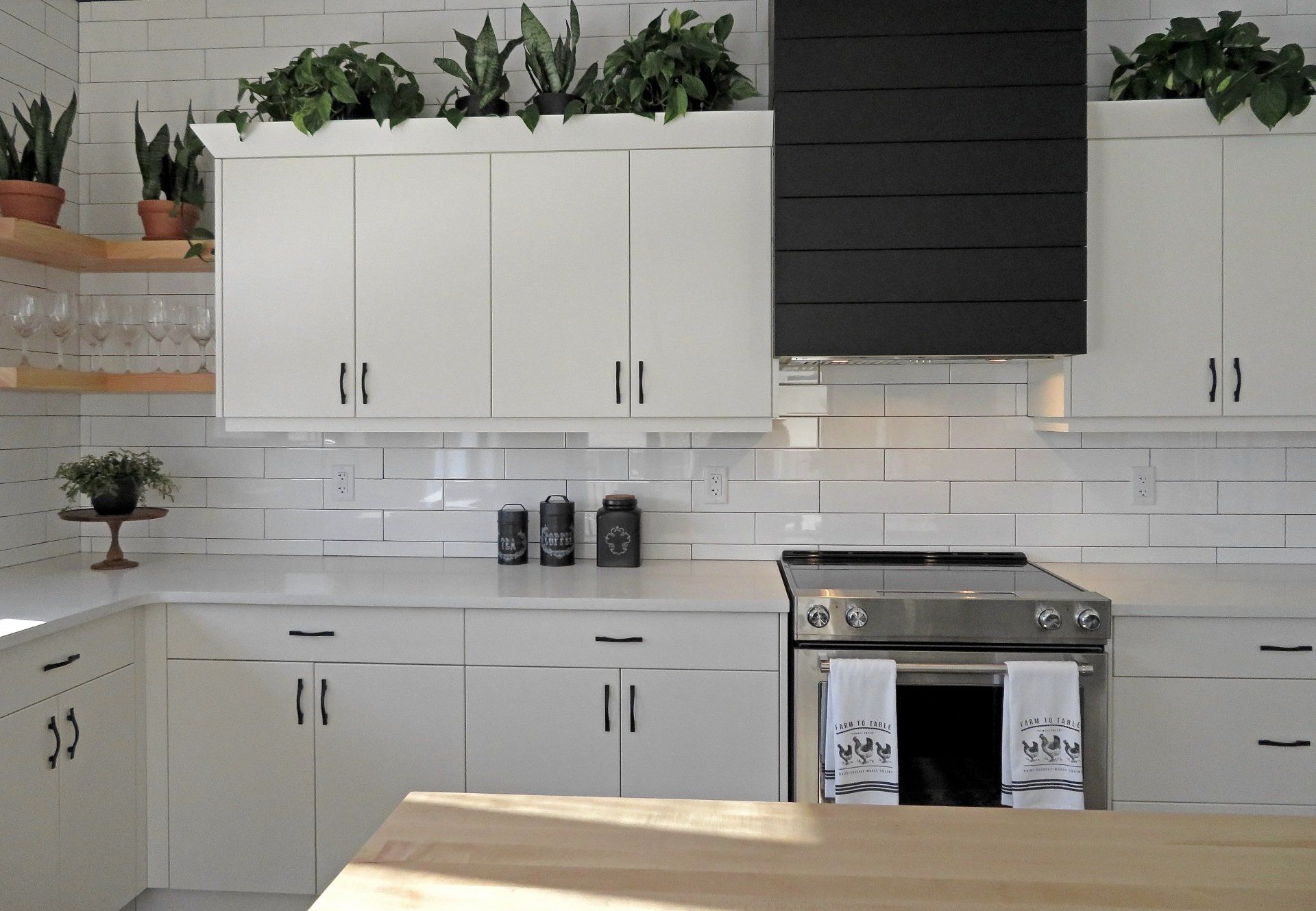 White kitchen cabinet disassembly