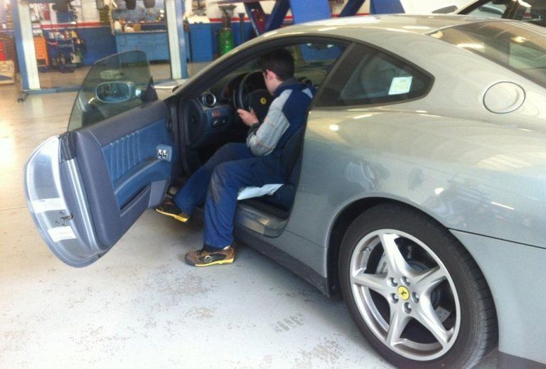 assistenza super car