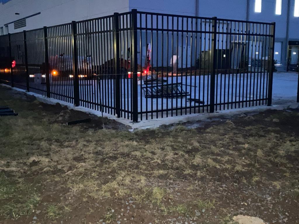 Metal privacy fence contractor in Nashville TN