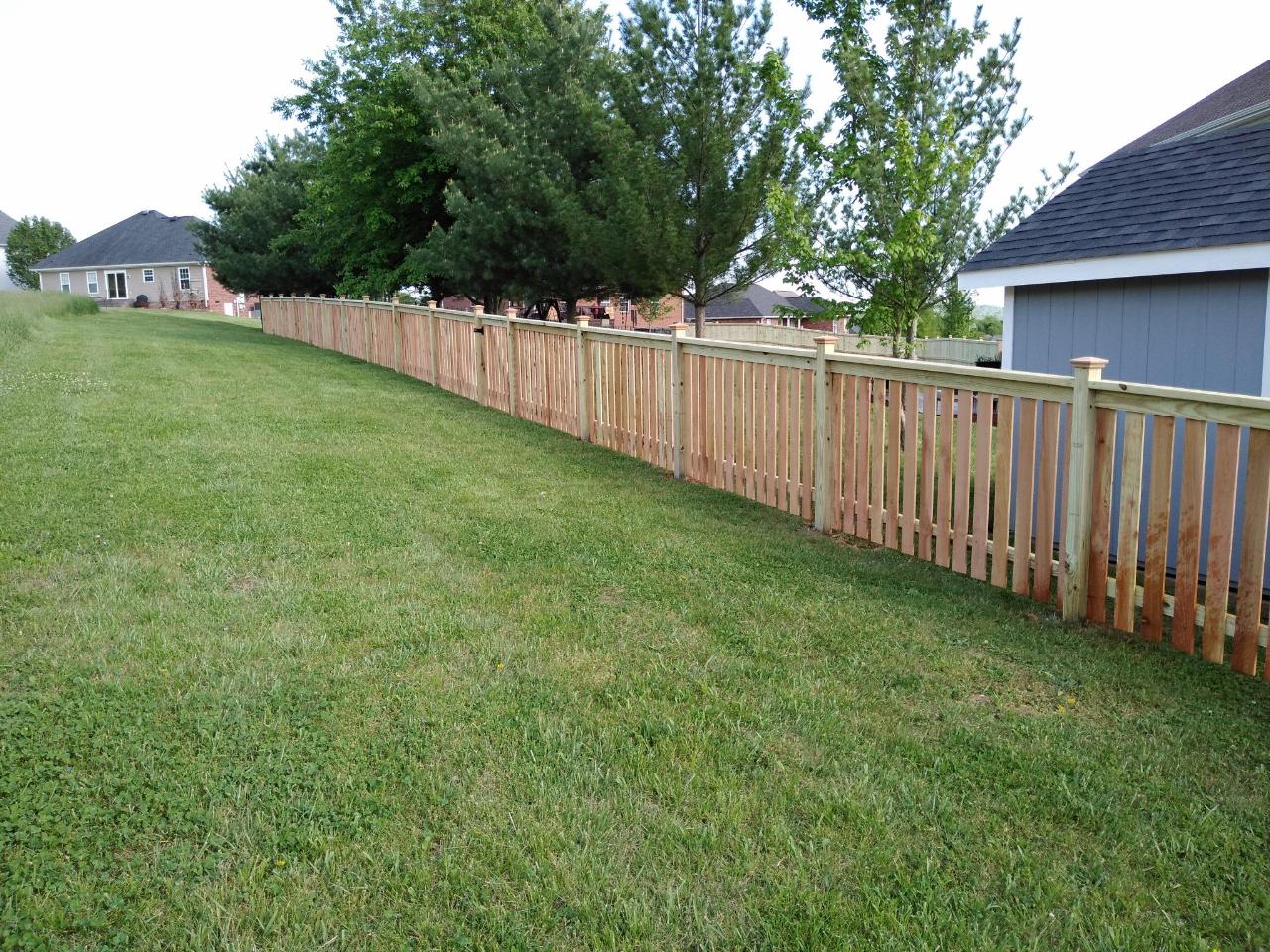wood fence contractor in Nashville Tennessee