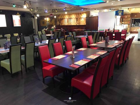 Restaurant booths and bar seating restoration