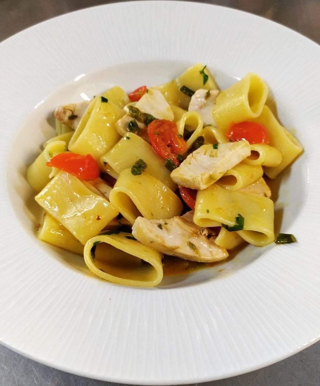 Calamarata con Pesce Spada, Asparagi e Pomodorini