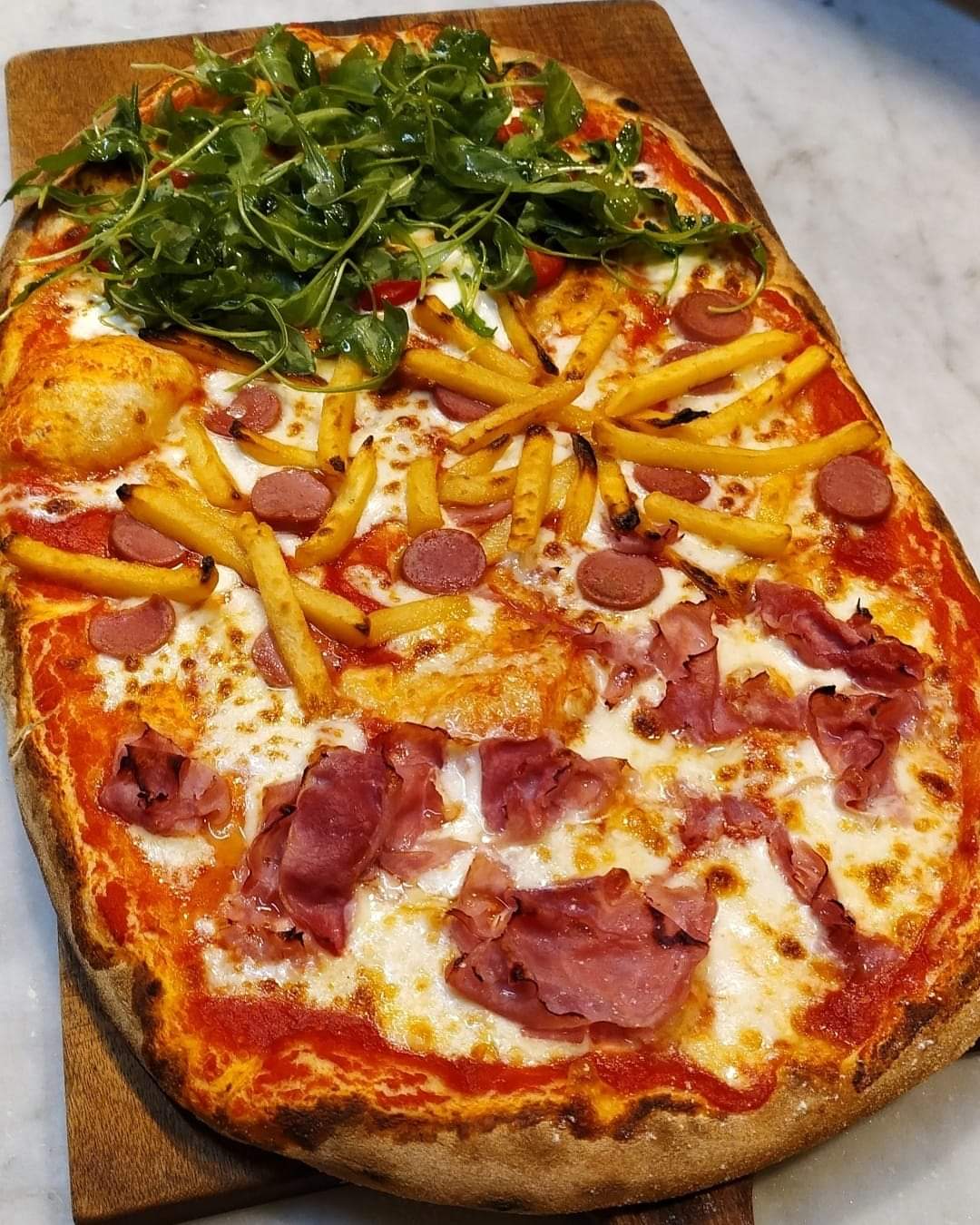 Pizza - Mezzo metro con patatine