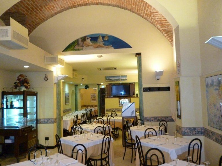 Interni confortevoli del ristorante