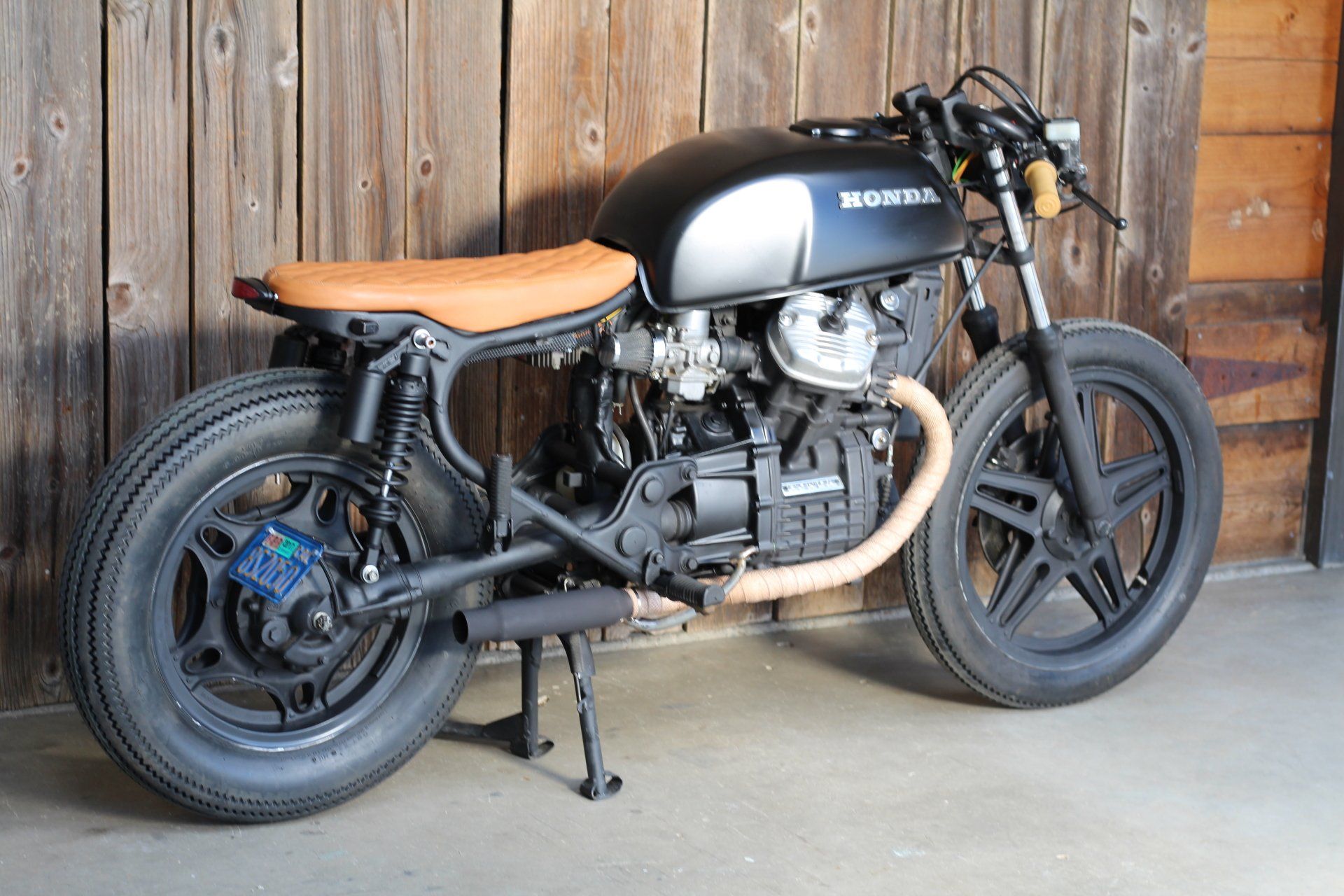 motorcycle repair shops picture