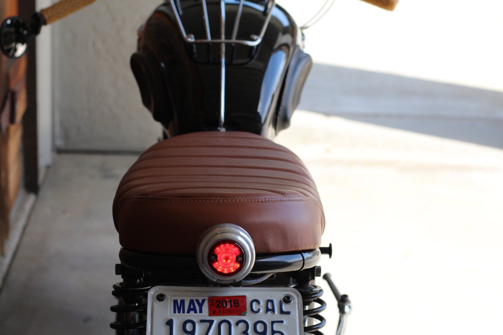 motorcycle repair shops picture