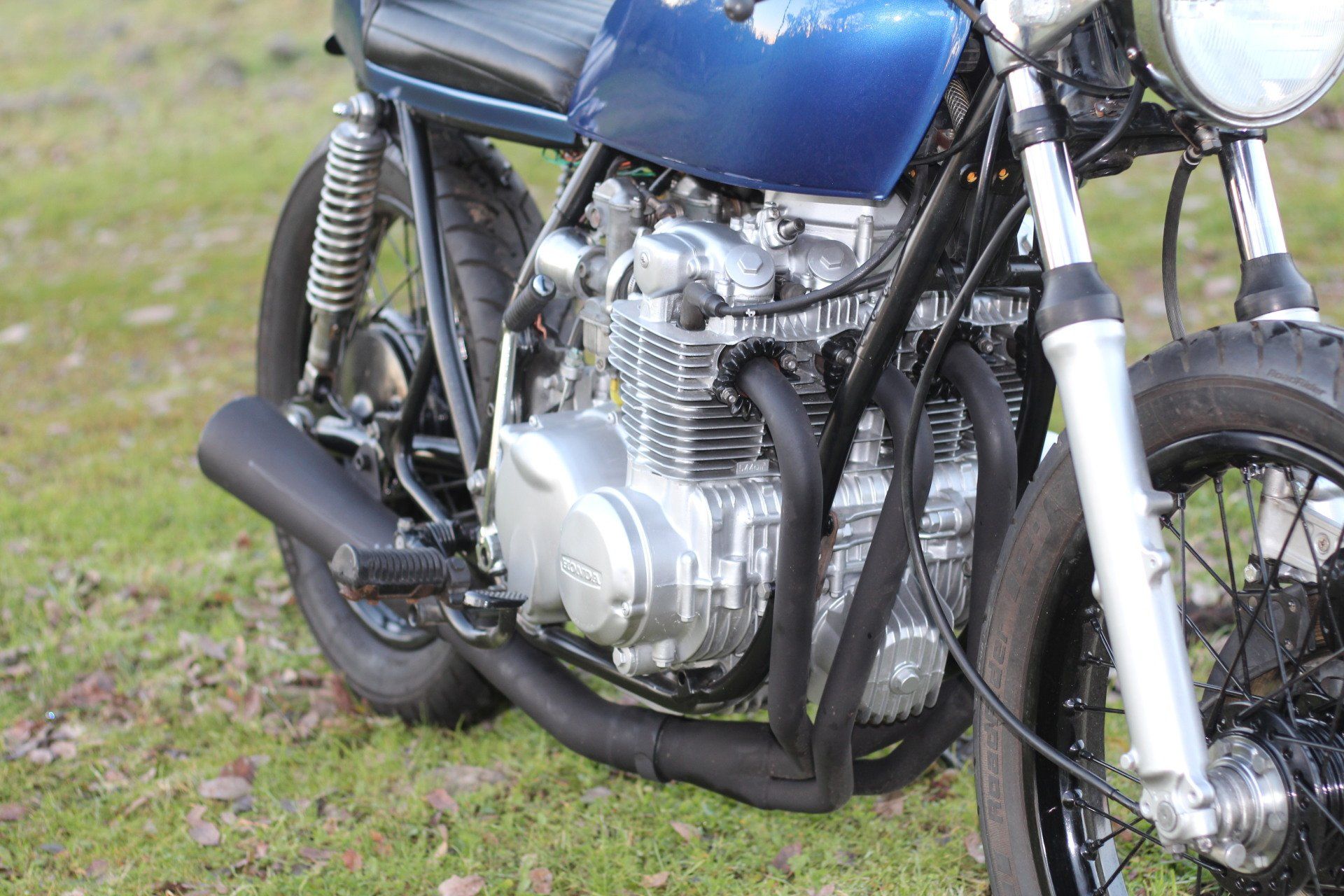 custom motorcycle builders picture