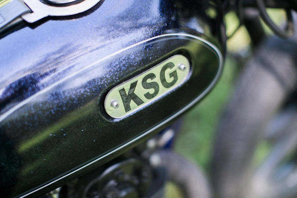 custom motorcycle builders picture