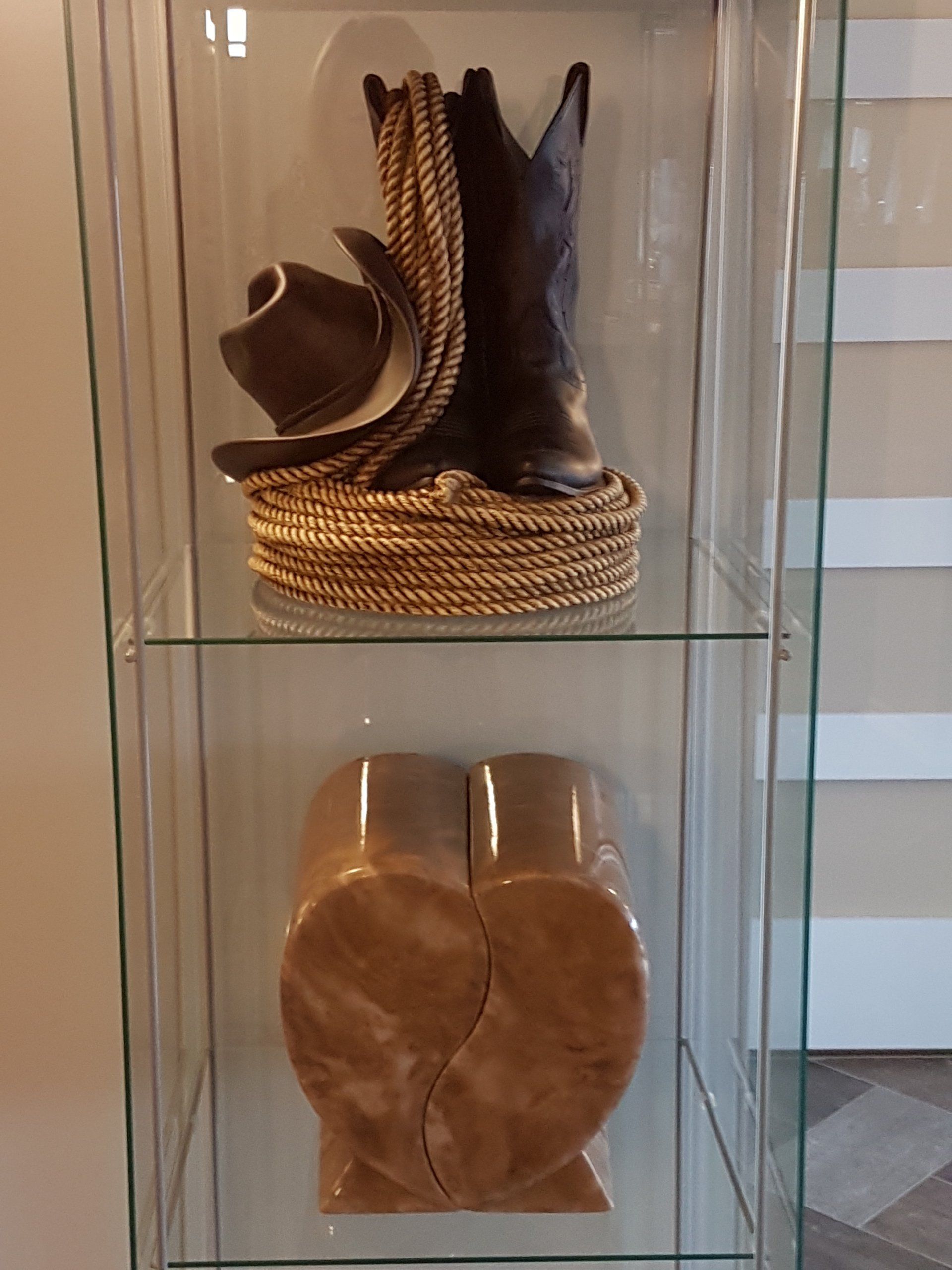 basic funeral cost urns