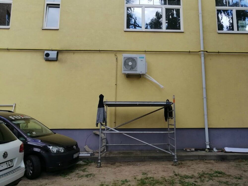 Jaunu dzesēšanas iekārtu montāža Delisnack telpās 2