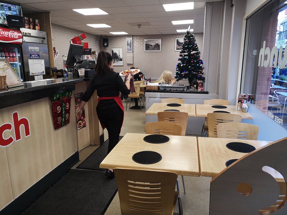 Restaurant ambiance 4