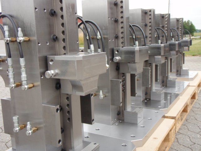 Basic monteret på kuber. Med hydraulik