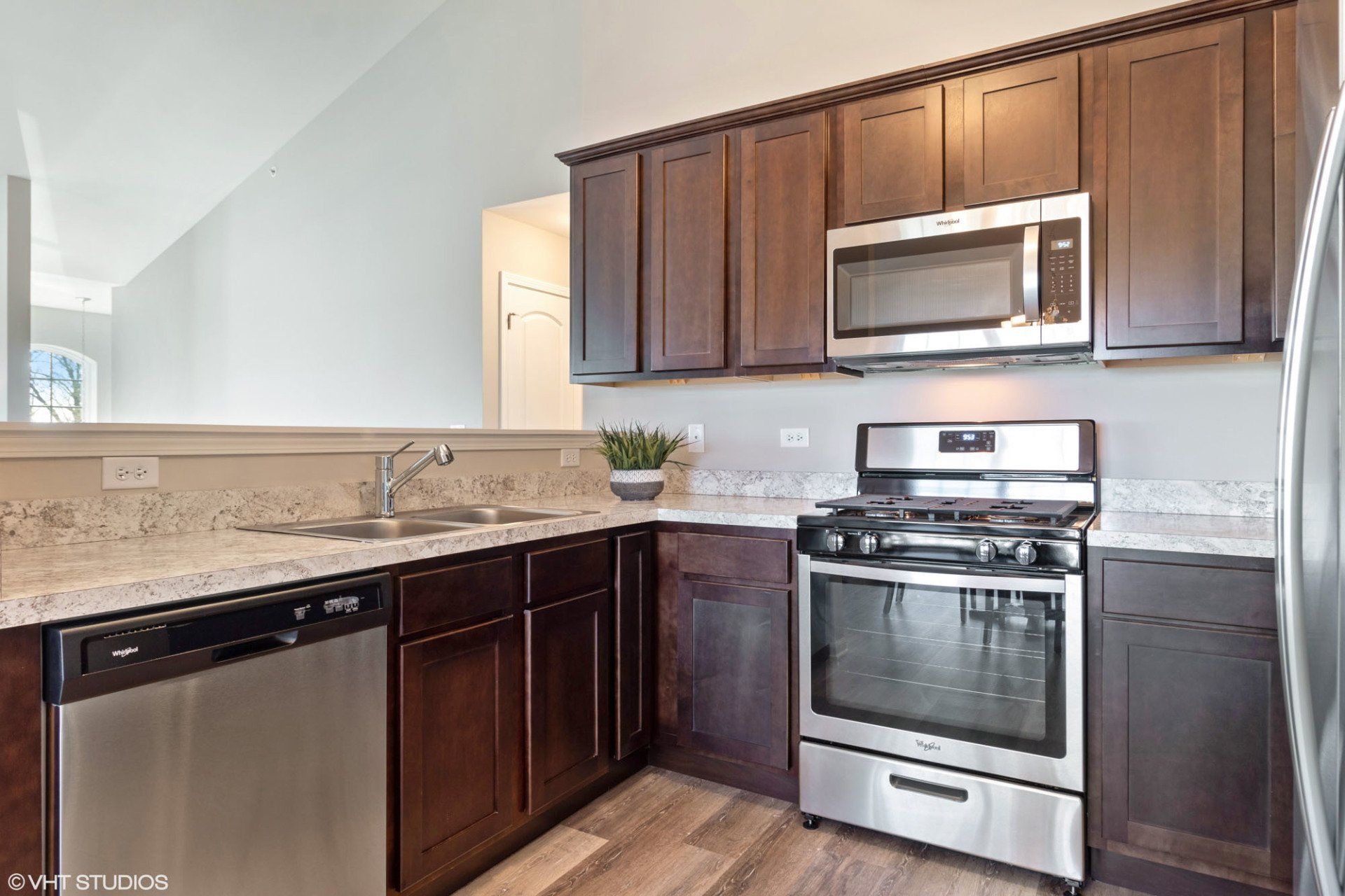 Kitchen | Timber Pointe Apartment Homes