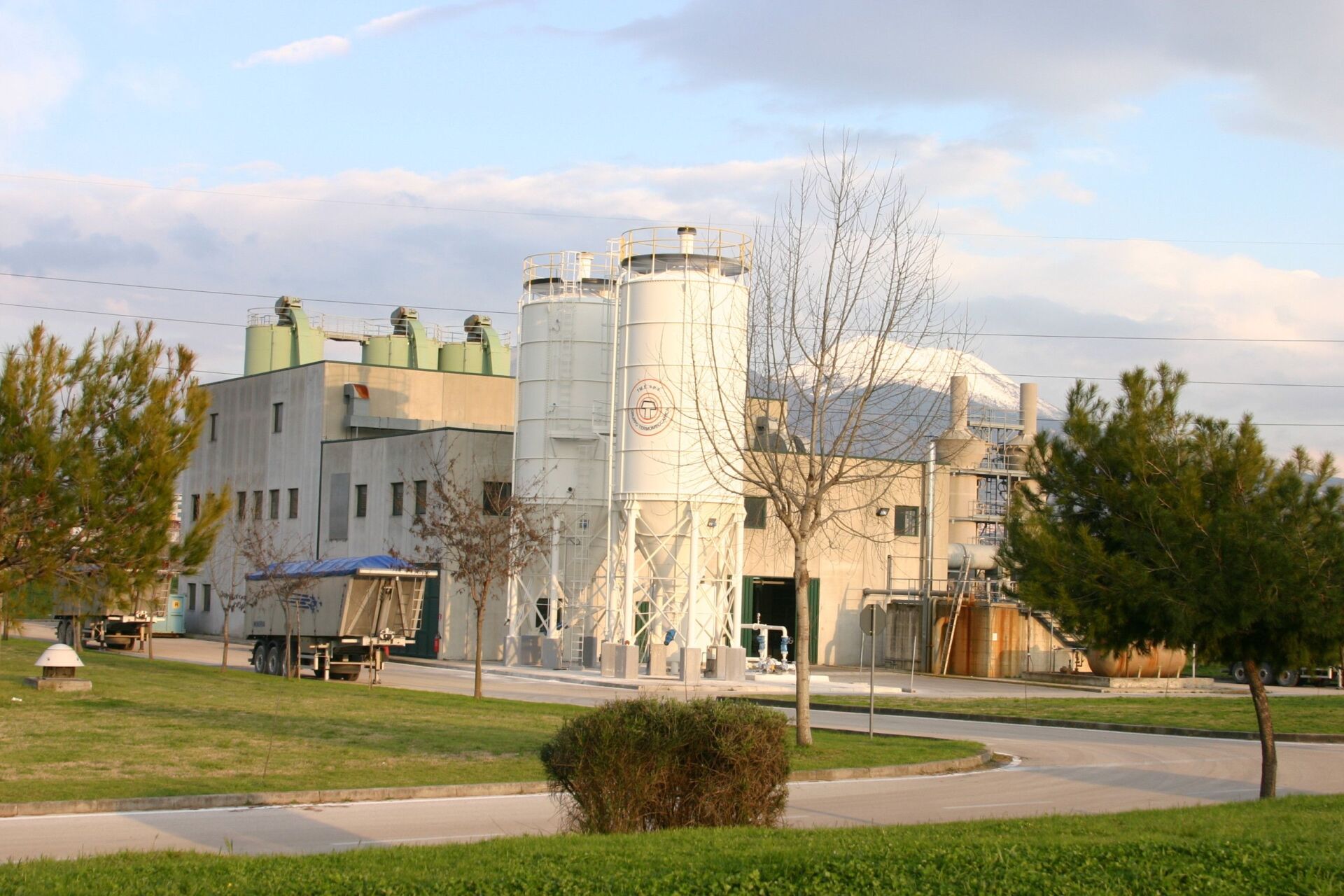 industria dopo lavorazione sui serramenti